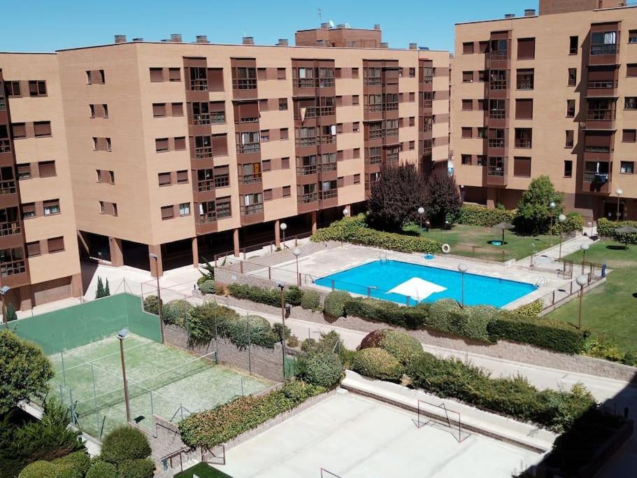 Madrid Wanda Aeropuerto Ifema Plenilunio Dy Apartamento Exterior foto
